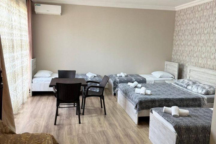 Отель SWEET HOUSE 470 КОБУЛЕТИ